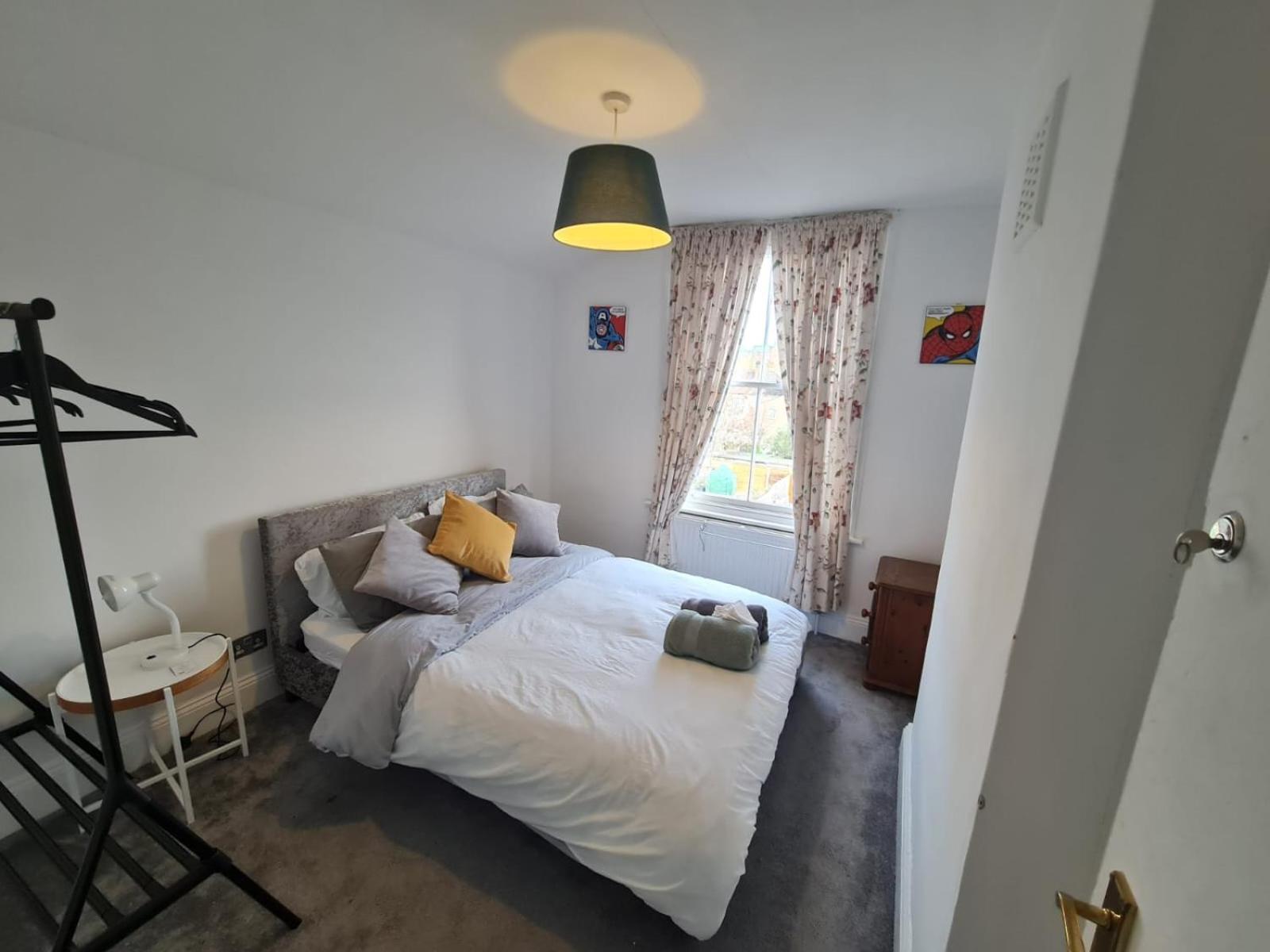 3-Bed House In London Self-Contained In Ladywell Villa Екстериор снимка